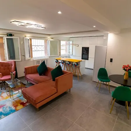 Parking Gratuit - Chic Et Elegant A - Fourni Apartment *